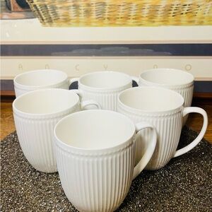Set of 2 Elegant Homelvs White Ribbed Mugs Set